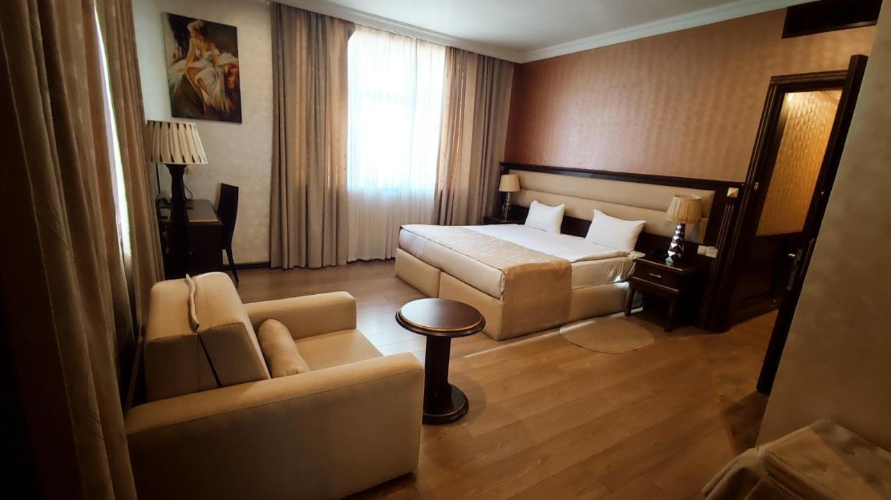 Smith'S Boutique Hotel Baku Exterior foto